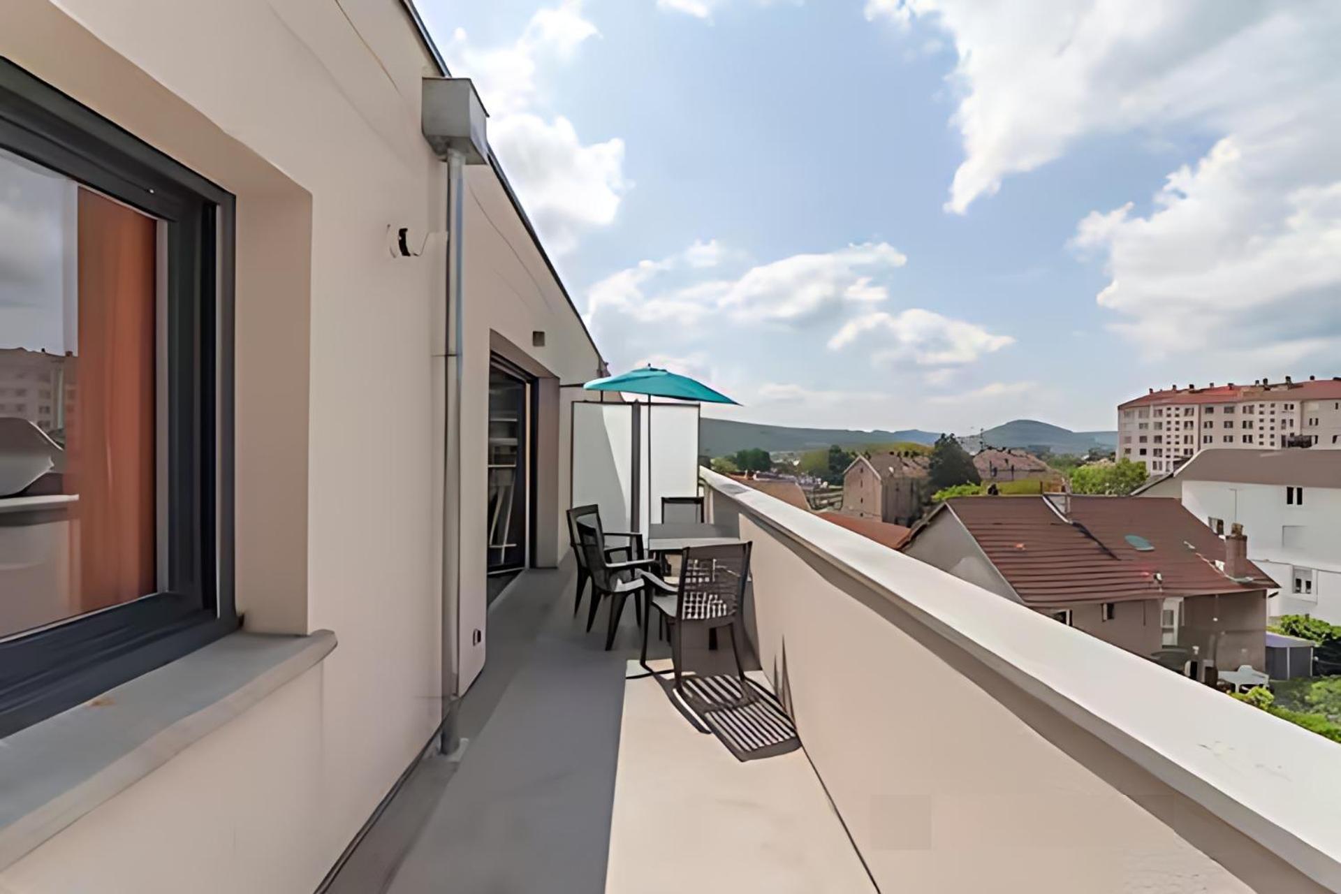 L'Esplanade Apartment Besancon Exterior photo